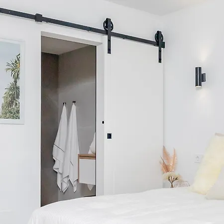 Modern Beachside Townhouse In Costalita - With Sea Views! Vila *