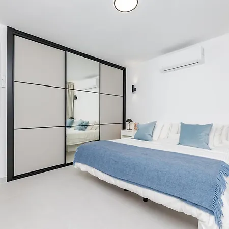 Modern Beachside Townhouse In Costalita - With Sea Views! Estepona