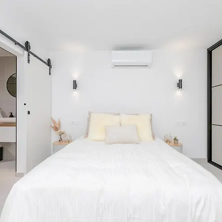 Modern Beachside Townhouse In Costalita - With Sea Views! Vila